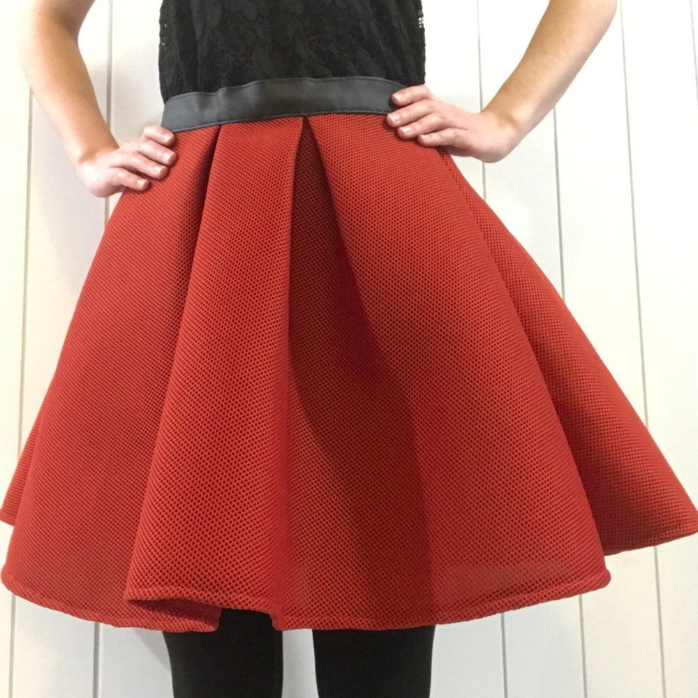 A line pleated skirt custom made